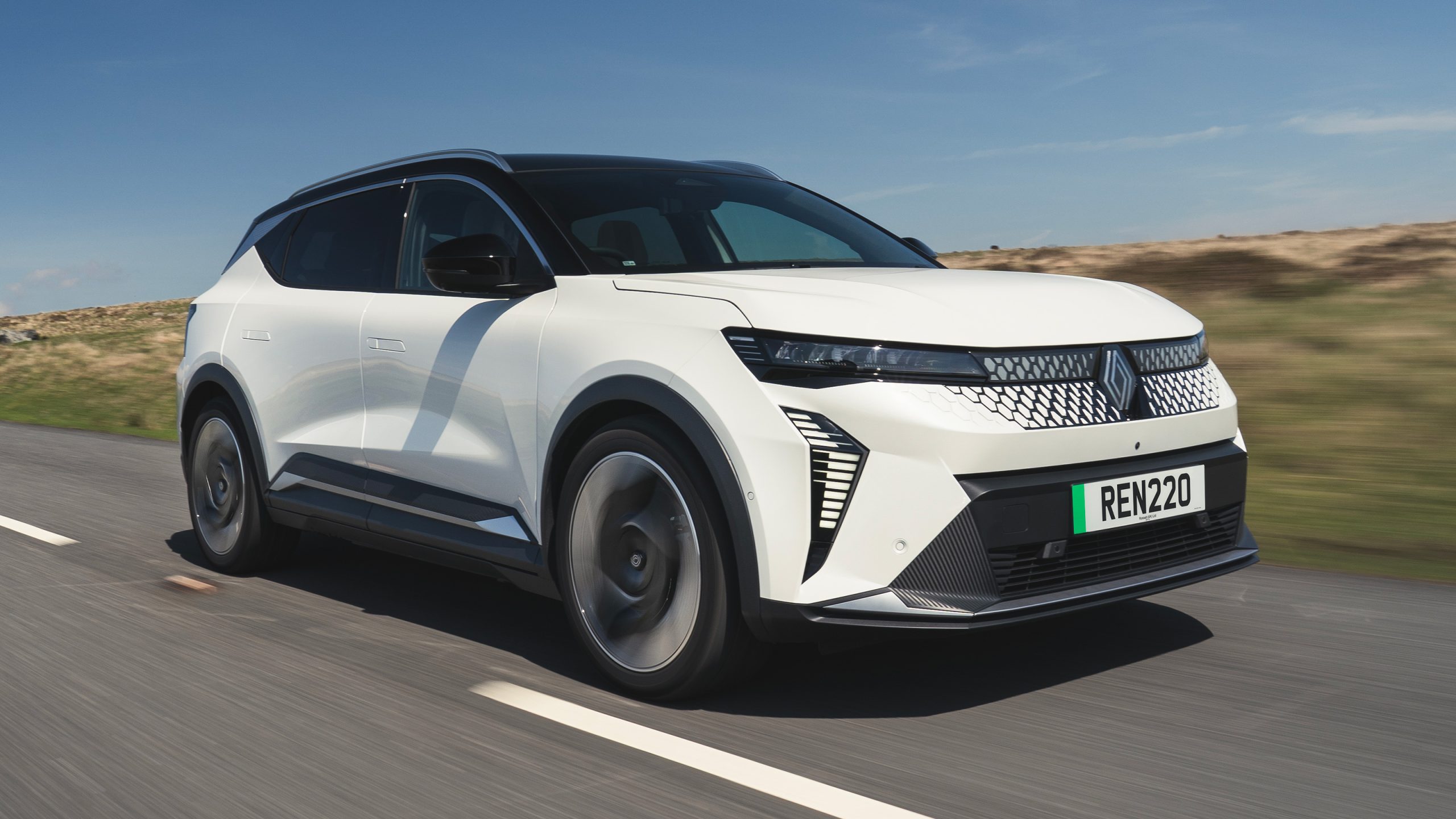 1-Renault-Scenic-E-Tech-UK-review-2024